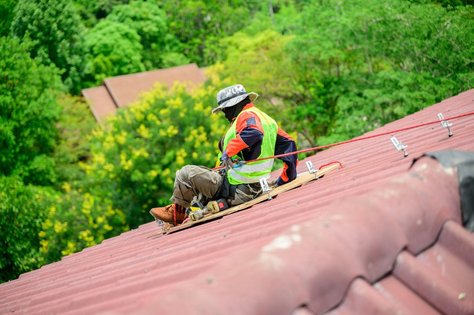 Professional engineer worker installing Roofing